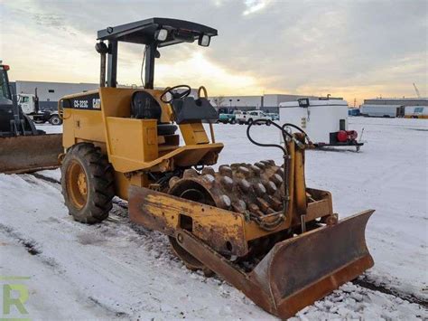 1998 Caterpillar Cp 323c Ride On Vibratory Sheepsfoot Roller Roller