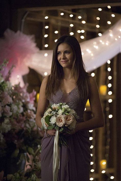 The Vampire Diaries Nina Dobrev Anuncia Su Retorno Como Elena Gilbert