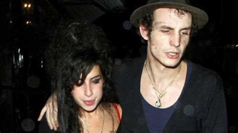 EL EX MARIDO DE AMY WINEHOUSE SE ARREPIENTE DE CASI TODO LO QUE HIZO PyD