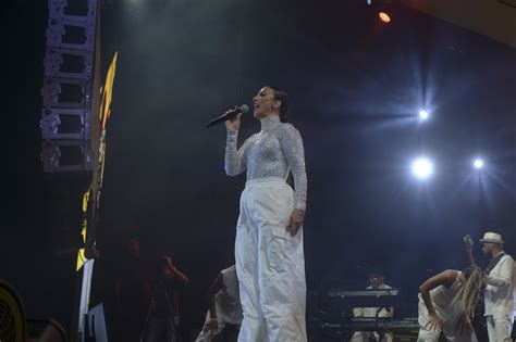 Ivete Sangalo Encerra Expo Carnaval Brazil Show Repleto De Sucessos