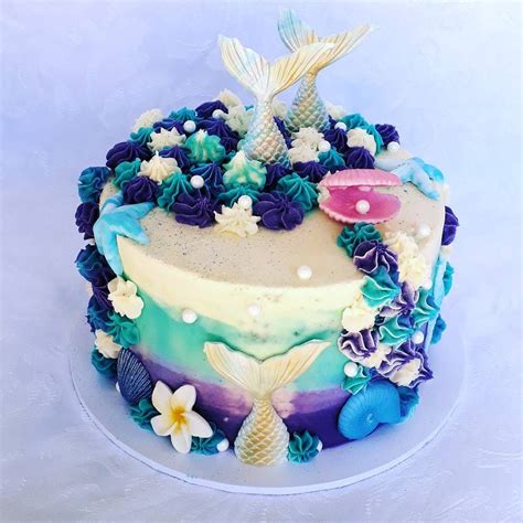 21 Mermaid Cakes That Will Make You Long For A Life Under The Sea Mermaid Birthday Cakes