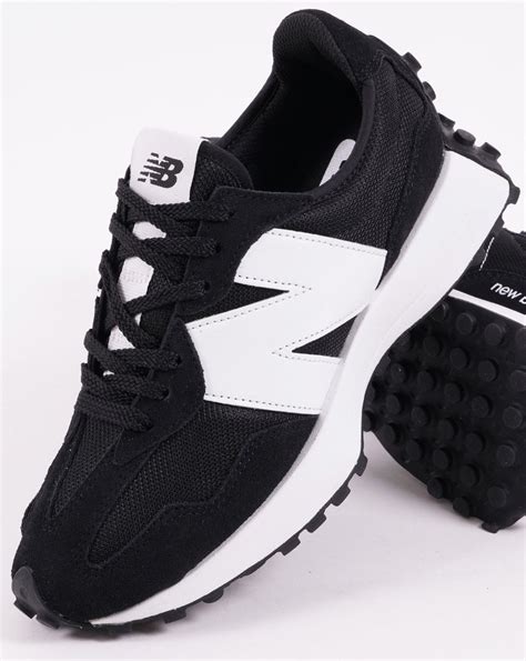 New Balance 327 Trainer Black White 80s Casual Classics