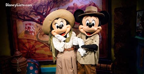 6 Things We Love About Meeting Characters at Disney World – DisneyLists.com