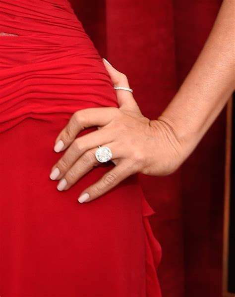 Sofia And Joe Bring Their Engaged Glow To The Sag Awards Red Carpet