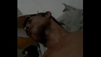 Mâle corné à portée de main XVIDEOS