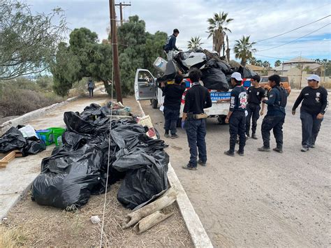 Retiran M S De Dos Toneladas De Basura Del Manglar El Cajoncito