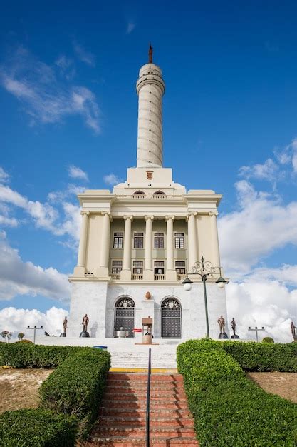 Premium Photo Dominican Republic Santiago De Los Caballeros El Monumento