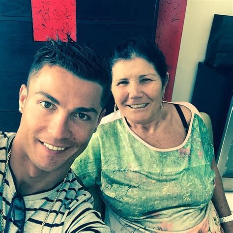 Cristiano Ronaldo Faz Selfie A M E Blog Brasil Mundial Fc