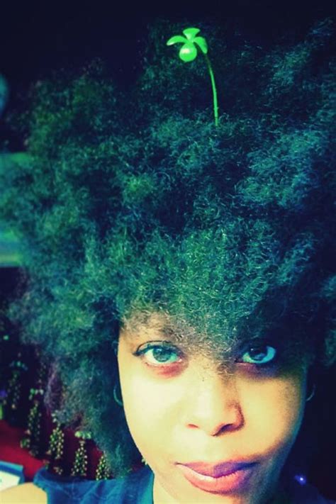 Erykah Badus Instagram Is All Of The True Beauty Inspo We Need