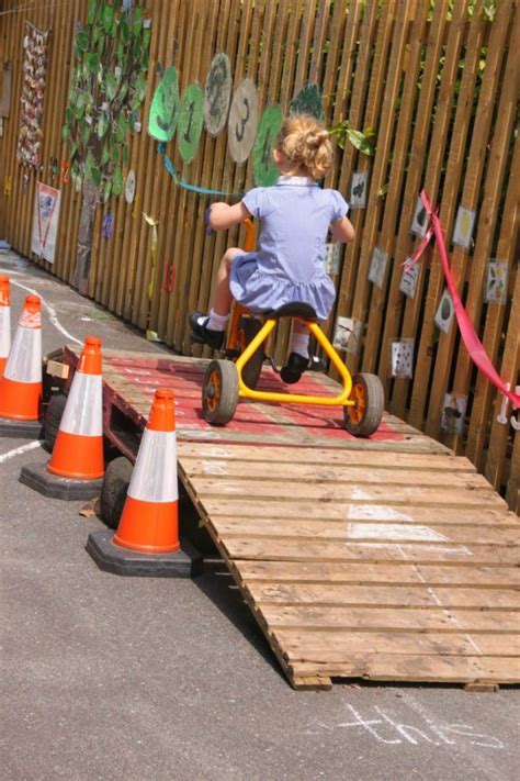 21 Outdoor Pallet Diy Ideas For Kids Tiphero