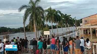 Jmtv Edi O Popula O Se Aglomera Em Cais Para Observar A Cheia Do