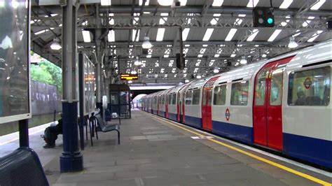 London Underground Queens Park Station Youtube