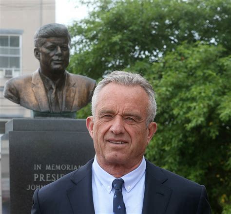 EXCLUSIVE RFK Jr Makes First Visit To JFK Statue In Nashua I