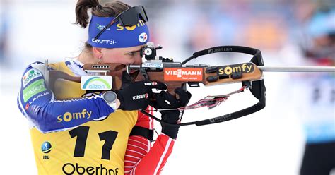 Biathlon Julia Simon s offre le petit globe de la poursuite grâce au