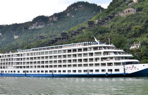 New Century Cruises Yangtze River Cruise China Top Trip