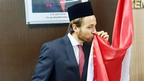 Resmi Jadi WNI Marc Klok Jadi Pemain Naturalisasi Ke 9 Asal Belanda