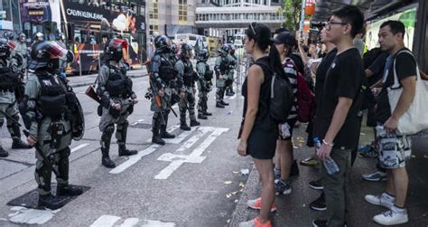 Protestos ao redor do mundo têm uma coisa em comum Money Times