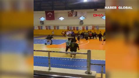 Liseler arası futsal turnuvasında tekmeli yumruklu kavga diskalifiye