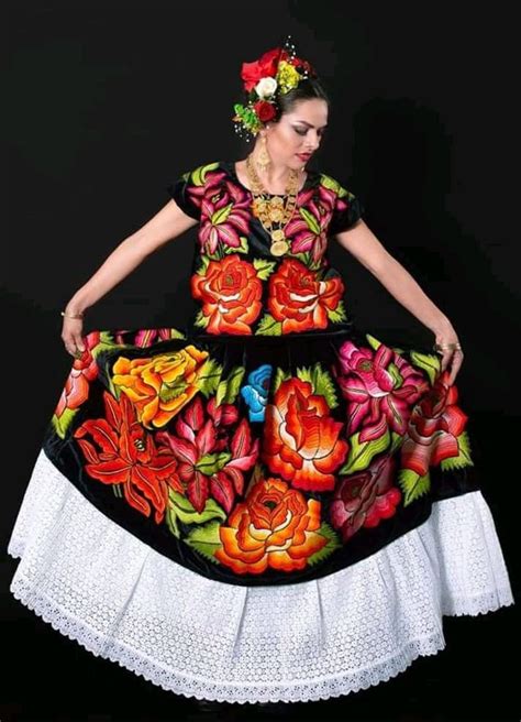 Vestidos Regionales Modernos De Oaxaca Moda Y Estilo