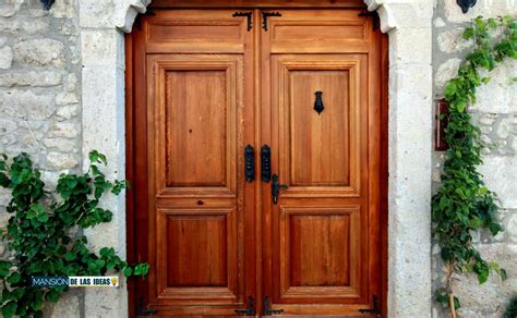 Devuelve El Brillo A Tus Puertas De Madera Aplicando As El Barniz