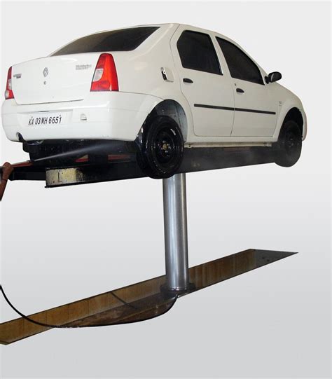 Single Post Hydraulic Washing Lift Operating Height 1500 MM Capacity