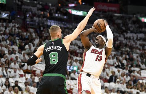 Derrick Whites Big Night Sends Celtics To 3 1 Edge On Heat Reuters