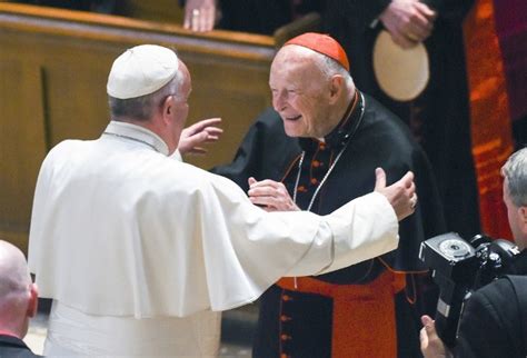 Papa Francisco aceita pedido de renúncia do Cardeal Theodore McCarrick