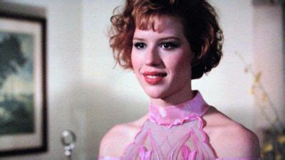 Molly Ringwald is getting back to her romantic comedy roots with a new Netflix movie ...