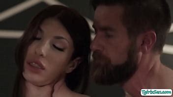 Transexual Alto Con Gran Culo Toma Una Gran Polla Heterosexual XVIDEOS