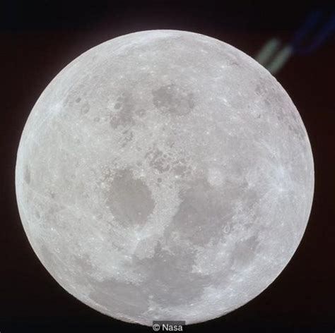 Bulan Foto Foto Terindah Dari Misi Apollo Yang Kirim Manusia Ke