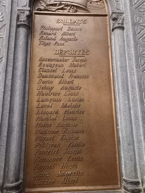 Rochefort Monument Aux Morts De Dans L Glise De Notre Dame