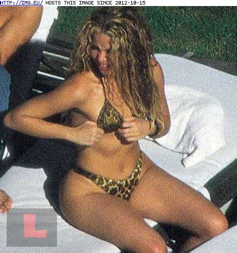 Pic Shakira 67484B Celebrity Peeks Nude Celebrities Photos