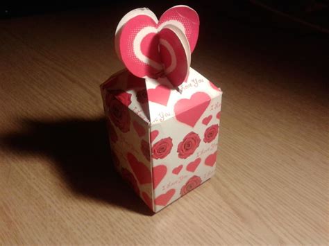 Heart Topped Valentine Gift Boxes · How To Make A Box · Papercraft on ...