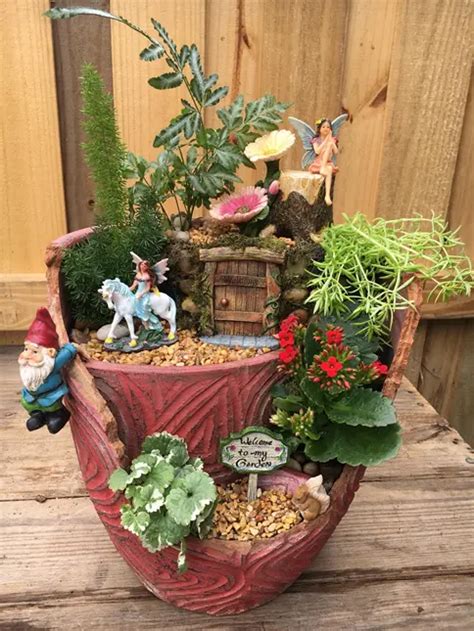 Adorable Broken Pot Fairy Garden Ideas Craft Decor Diy