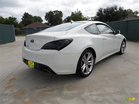 2010 Karussell White Hyundai Genesis Coupe 2 0T Track 49514800 Photo