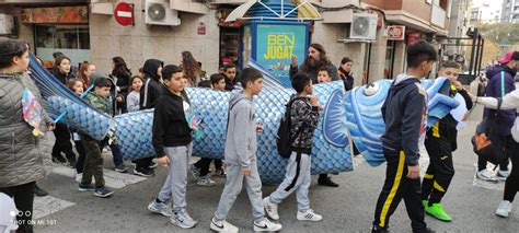 Els Joves Del Centre Obert Ginkgo Participen A La Rua De Lenterrament