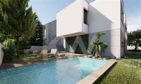 Modern T3 Villa With Luxury Finishes In Charneca De Caparica Setubal