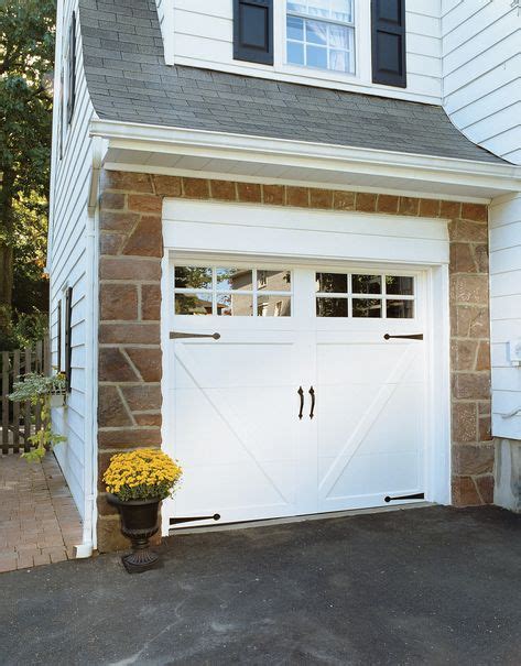 18 Farmhouse And Cottage Style Garage Doors Ideas Garage Doors Cottage