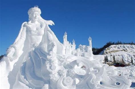 Astonishingly Detailed Snow Sculptures | Snow sculptures, Snow art ...