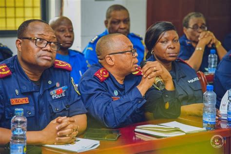 Rdc Face Aux Responsables De La Police Peter Kazadi Annonce Le