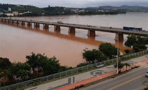 V Deo Rio Doce Atinge Cota De Alerta Nesta Sexta Feira O N Vel