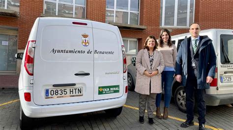 Ayuda Sobre Ruedas Caja Rural De Zamora Dona A Benavente Una Furgoneta