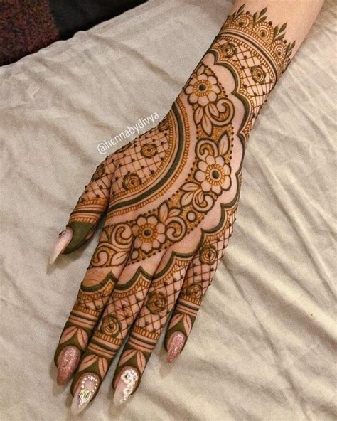 Simple Bridal Mehndi Designs