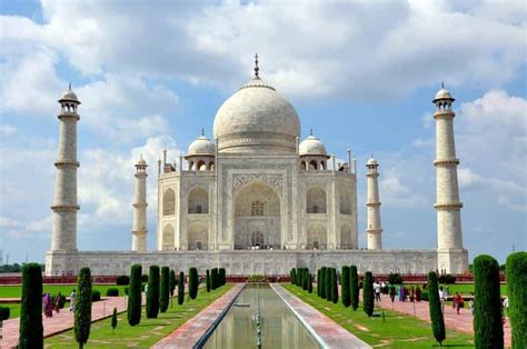 Von Delhi Taj Mahal Private geführte Tagestour mit dem Auto GetYourGuide