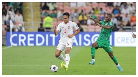 Kans Debut Pedro Dias Di Persija Carlos Pena Belum Yakin Trio Timnas