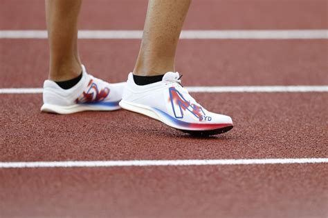 Zapatillas De Clavos Atletismo Zapatillas De Pista Y Cross Decathlon