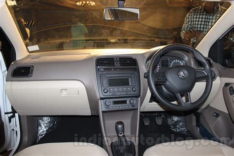 Skoda Rapid facelift interior