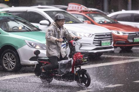 广州启动防暴雨内涝三级应急响应