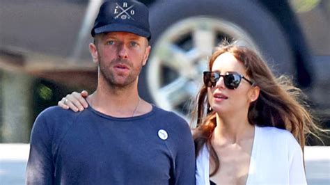 Con la aprobación de su ex esposa e hijos Chris Martin se compromete