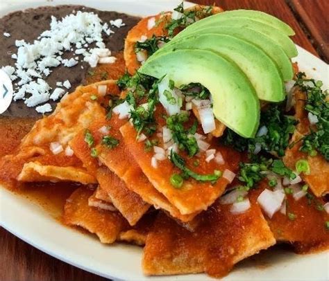 Chilaquiles Rojos Con Huevo